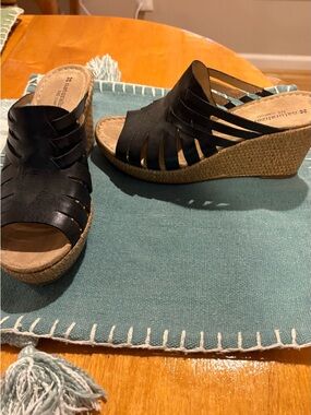 Naturalizer Black Strappy Wedge Slide Sandals